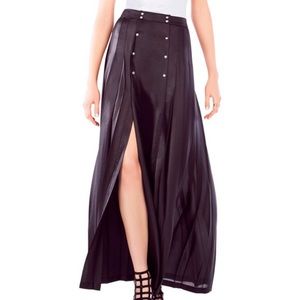 Long pleaded with vent slits